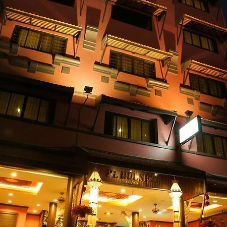 Pl Guesthouse Patong Экстерьер фото