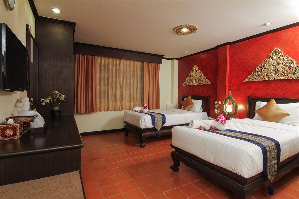 Pl Guesthouse Patong Экстерьер фото