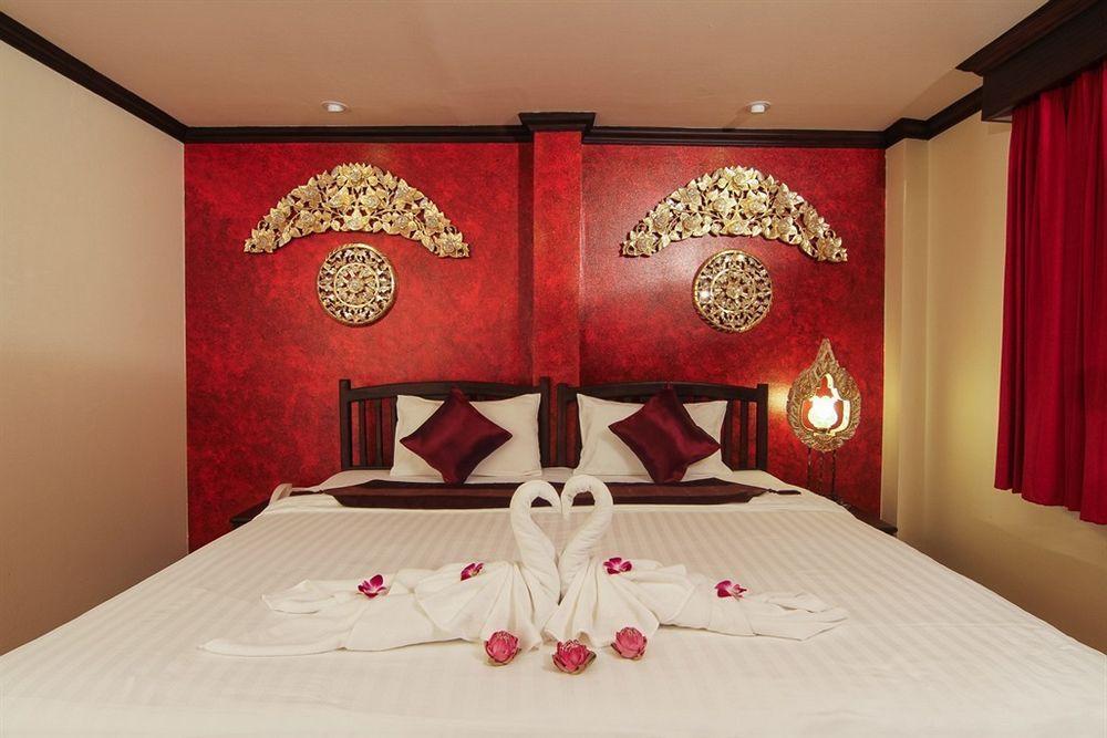 Pl Guesthouse Patong Экстерьер фото