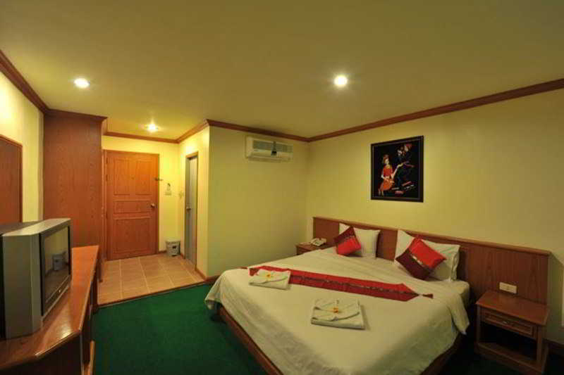 Pl Guesthouse Patong Экстерьер фото