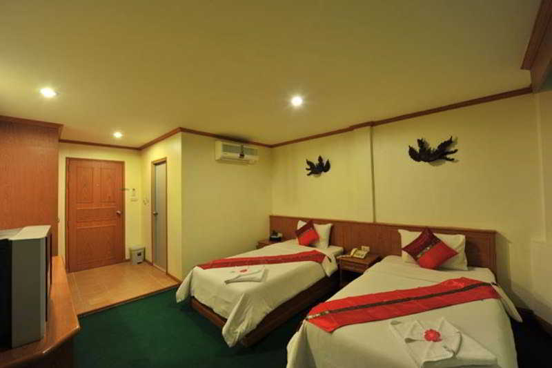 Pl Guesthouse Patong Экстерьер фото