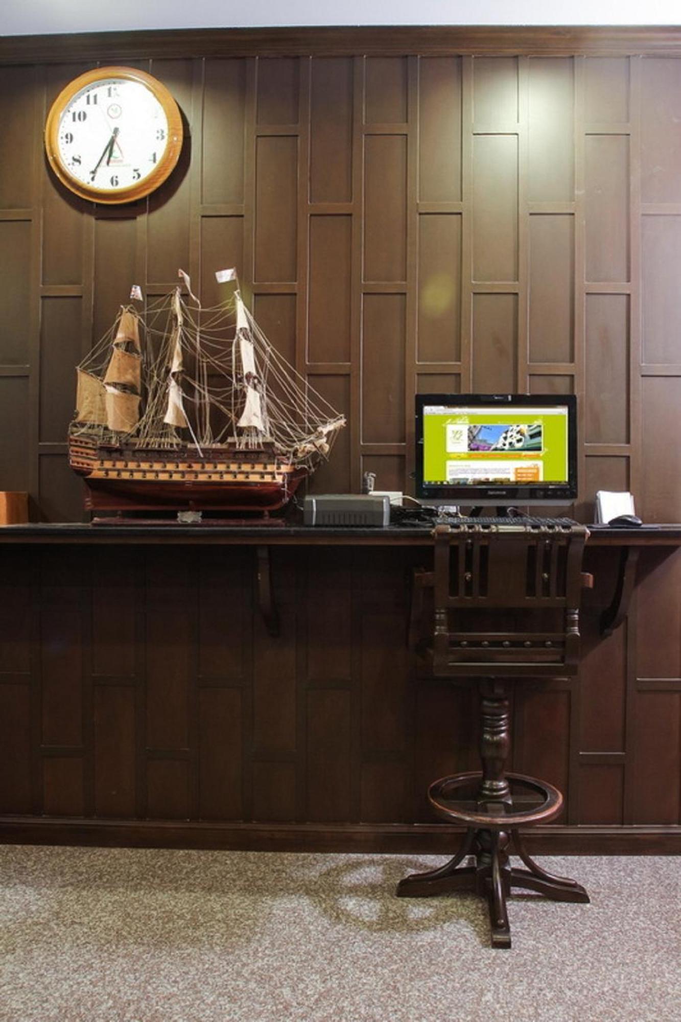 Pl Guesthouse Patong Экстерьер фото