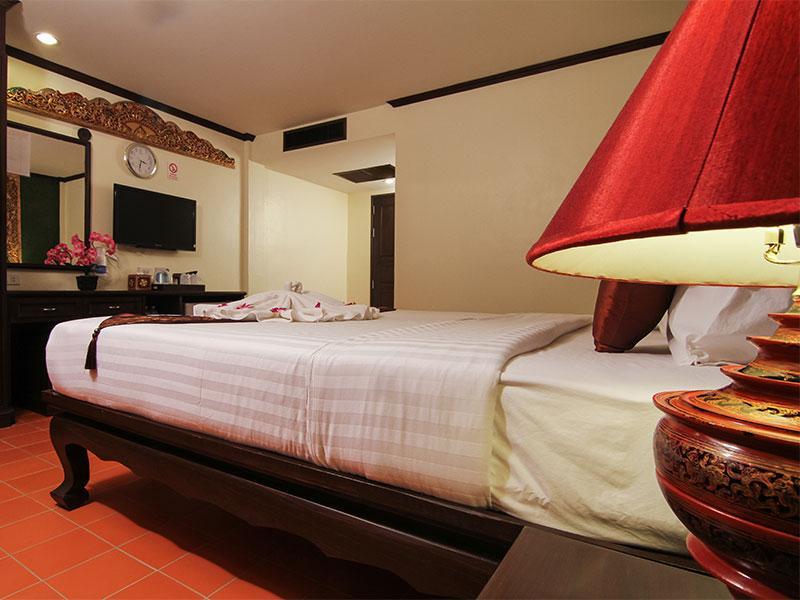 Pl Guesthouse Patong Экстерьер фото