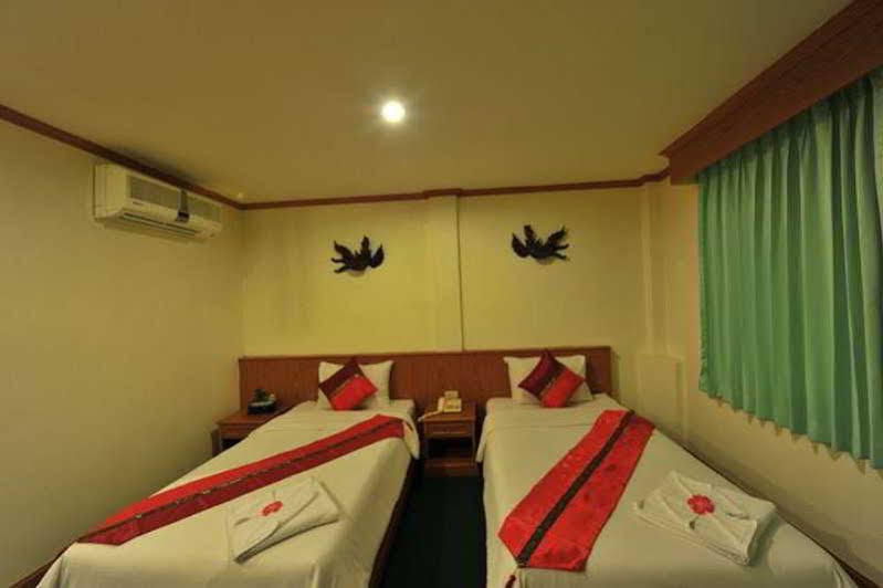 Pl Guesthouse Patong Экстерьер фото