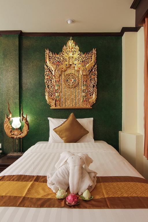 Pl Guesthouse Patong Экстерьер фото