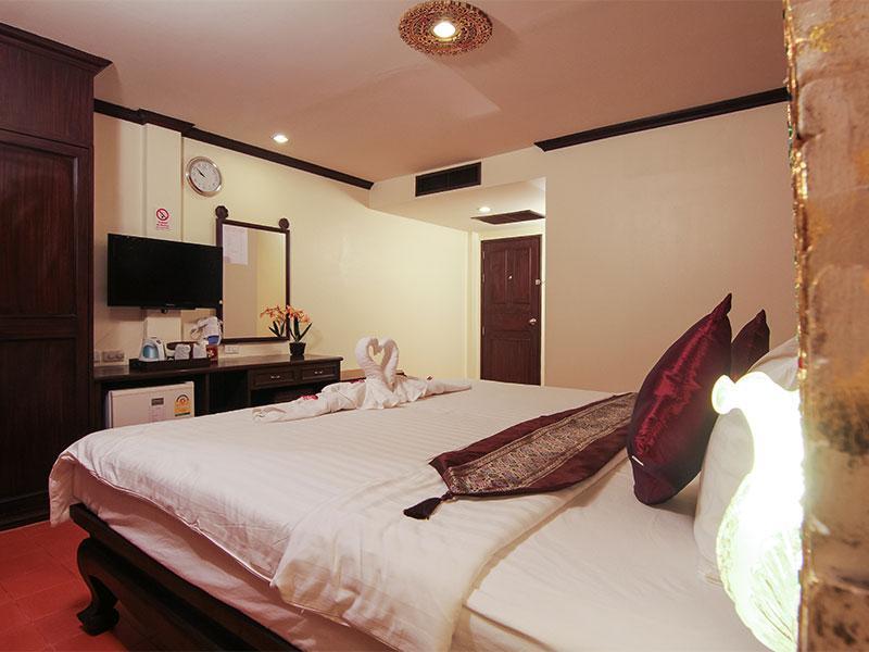 Pl Guesthouse Patong Экстерьер фото