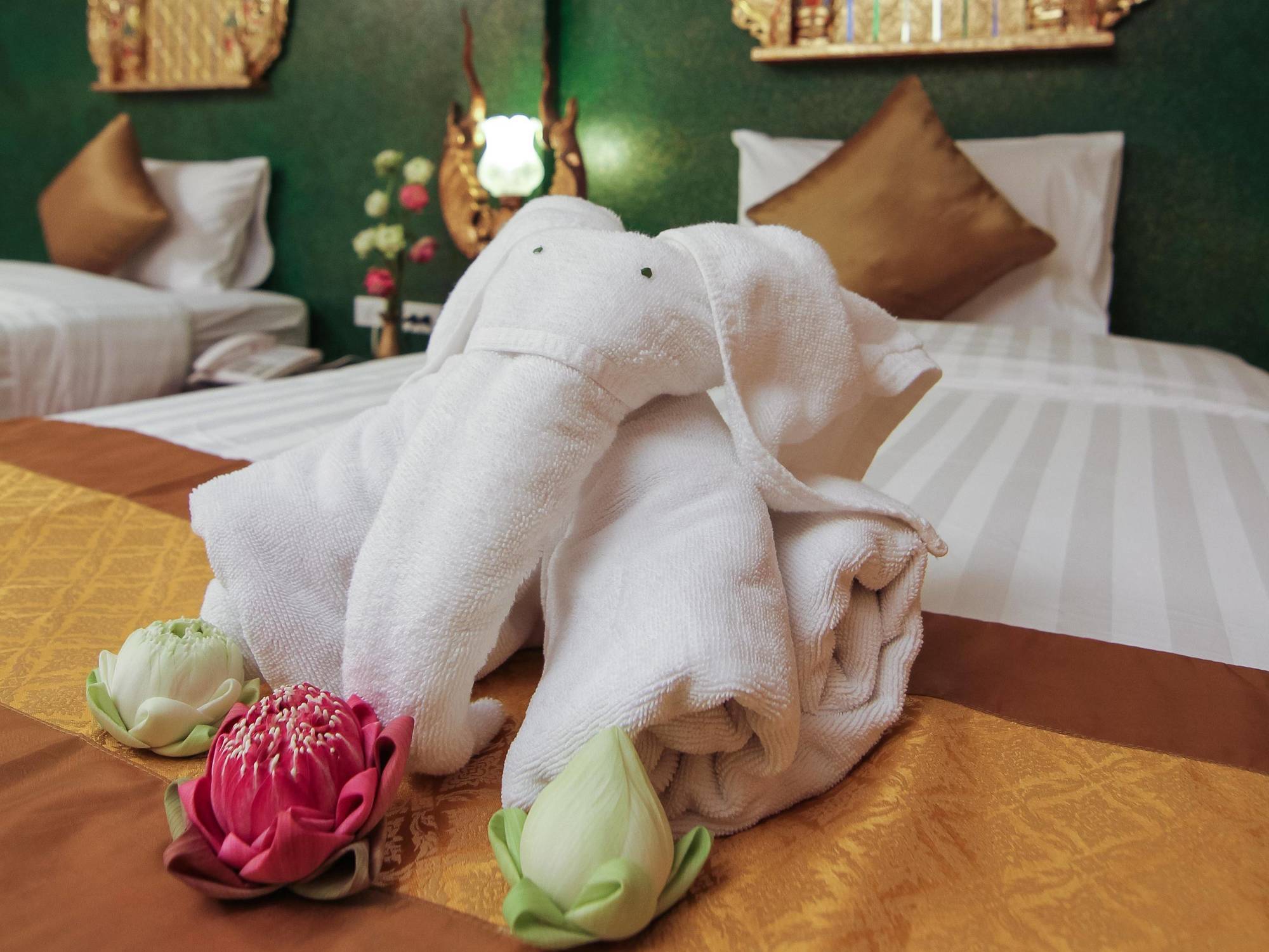 Pl Guesthouse Patong Экстерьер фото
